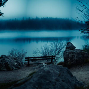 Fine-Art-Print des Hintersees in Bayern in mystischer Stimmung zur blauen Stunde, erhältlich als hochwertiger Kunstdruck.